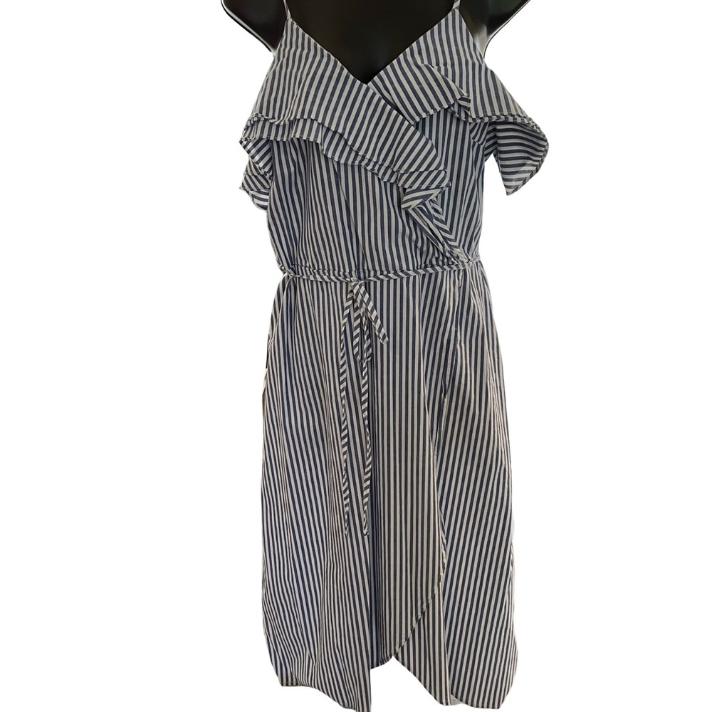 Size Large blue and white striped dress